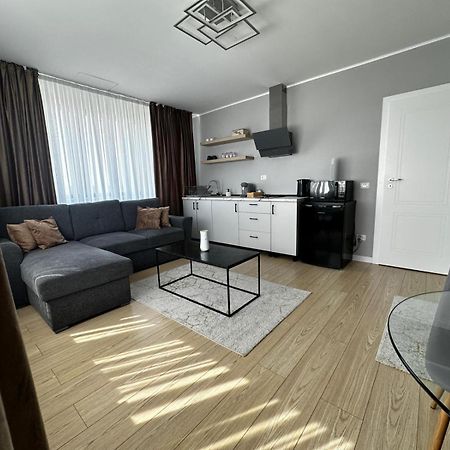Em02- Apartament 2 Camere Luxury Targu Jiu Bagian luar foto